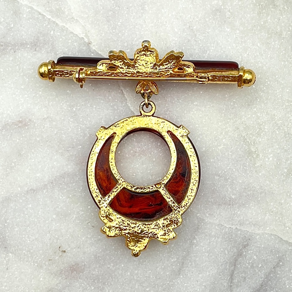 Vintage 1950s Mid Century Amber Lucite Drop Bar Gold Tone Pin Brooch - Picture 6 of 7